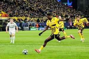 电竞比分网-图片报：吉拉西合约中虽有解约金条款，但他目前没计划离开多特